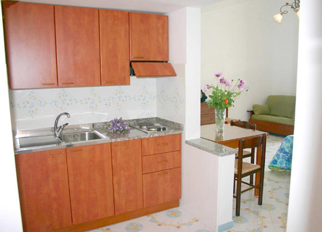 Ludovica Apartment Type B Positano Pokoj fotografie